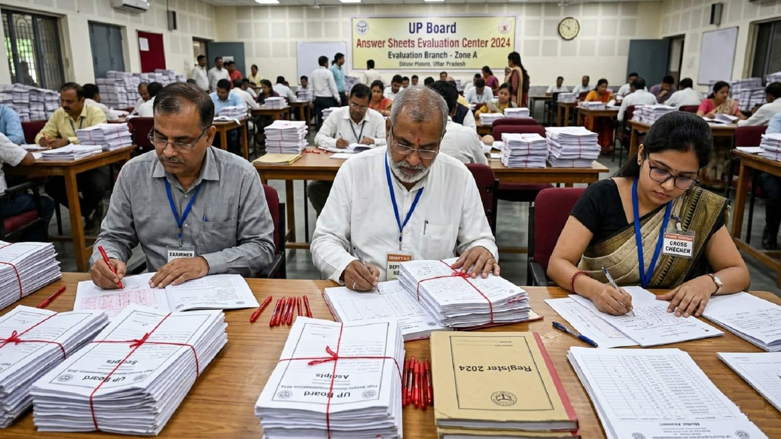 UP Board Exam 2026 Copies Evaluation: आज से शुरू मूल्यांकन प्रक्रिया पर नजर रखेंगे क्रॉस चेकर, कॉपियों की होगी तीन लेवल की जांच