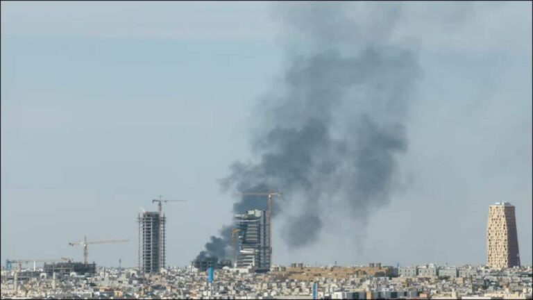 'जल्द से जल्द निकल जाएं...', सऊदी में ईरानी हमलों के बीच अमेरिका ने दूतावास कर्मचारियों को निकलने का दिया आदेश