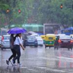 Heavy Rain Alert: आंधी-तूफान और मूसलाधार बारिश ने मचाई तबाही, अचानक बदला मौसम