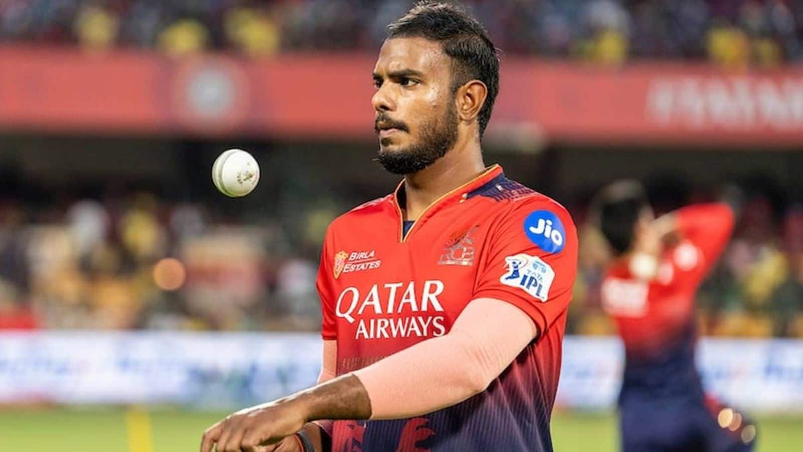 Yash Dayal: IPL 2026 से बाहर हुए यश दयाल, जानें RCB ने क्यों लिया ये फैसला