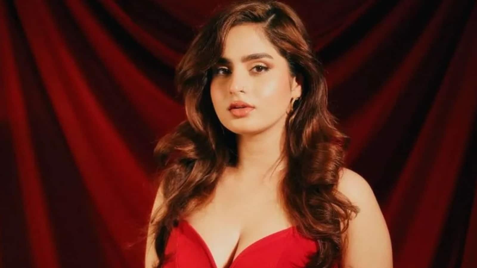 Ayesha Khan: कभी रेप की धमकियां तो कभी मोटापे को लेकर ट्रोलिंग, आयशा खान ने सोशल मीडिया से जुड़े कई बड़े खुलासे किए