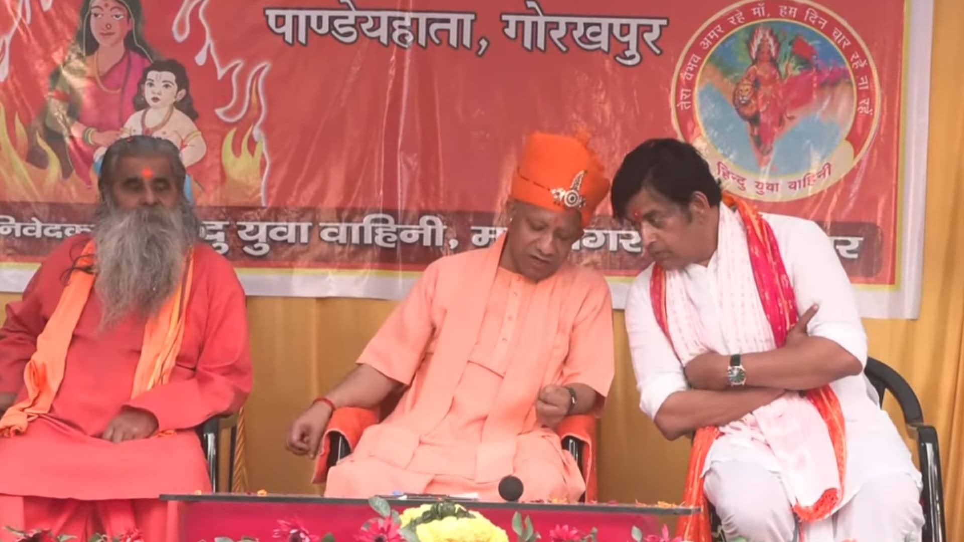 '36 का आंकड़ा, रवि किशन तो नाच-गाकर...', गोरखपुर में CM योगी ने ली सांसद की चुटकी, खूब लगे ठहाके