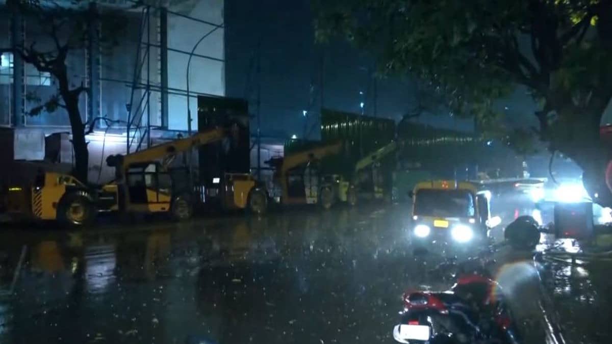 Delhi Weather: दिल्ली- NCR में बदला मौसम का मिजाज, सुबह 4 बजे से आंधी और बूंदाबांदी शुरू; अगले 2 दिन के लिए Yellow Alert जारी