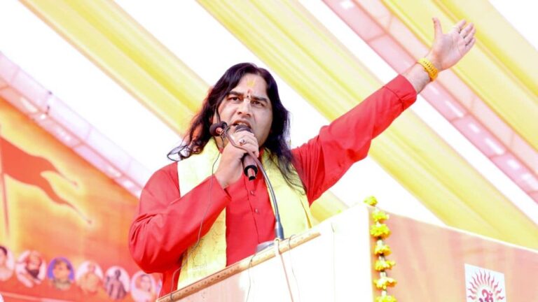 'शराब-मांस-जुए की यहां कोई जगह नहीं... ब्रज की होली प्रेम और संस्कारों की है', मथुरा में होली को लेकर देवकीनंदन ठाकुर की चेतावनी