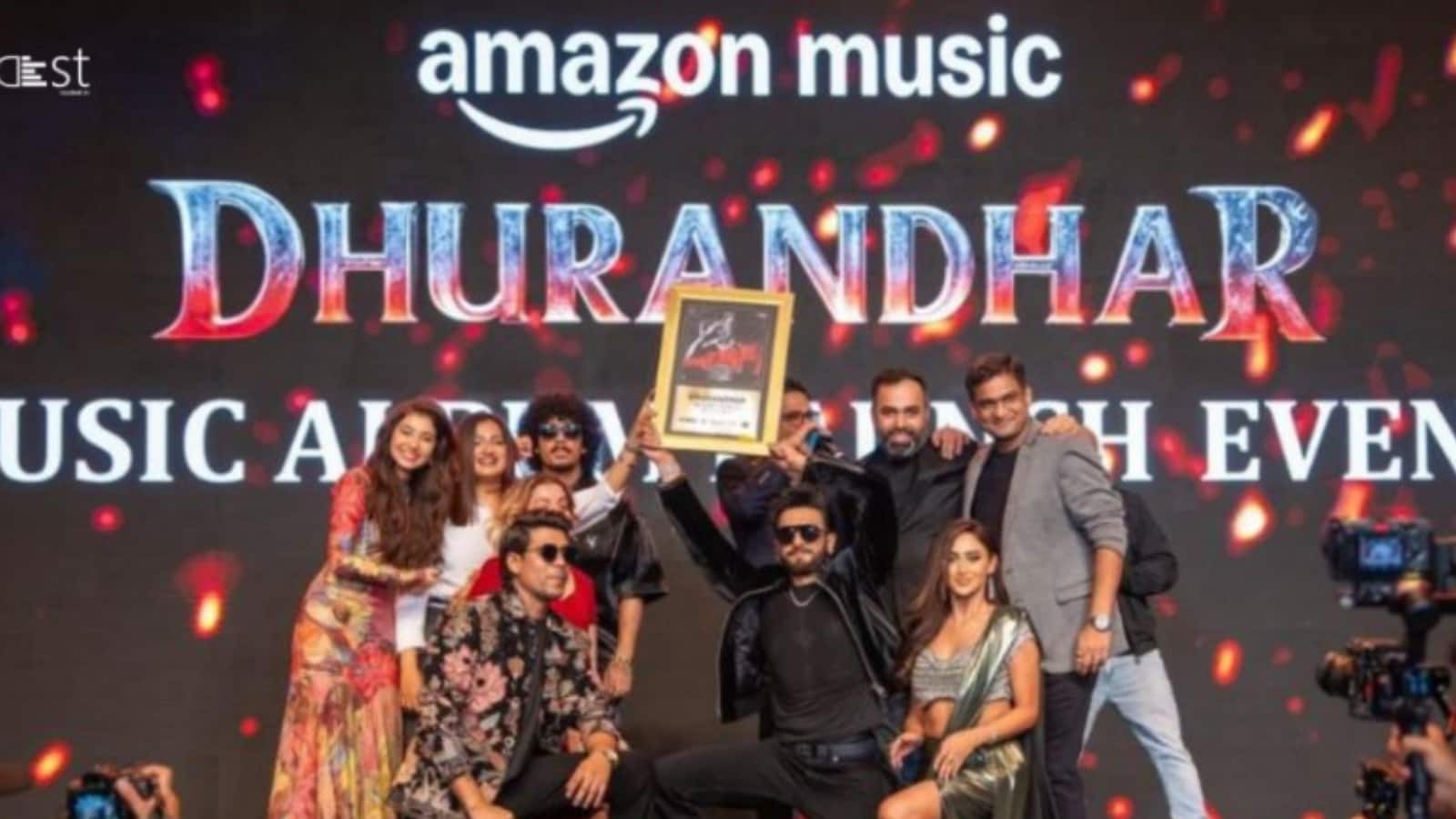 Dhurandhar 2 Songs: 'धुरंधर 2' में एक-दो नहीं पूरे 21 सिंगर्स ने दी आवाज, दर्शकों के सिर चढ़कर बोल रहा गानों का क्रेज