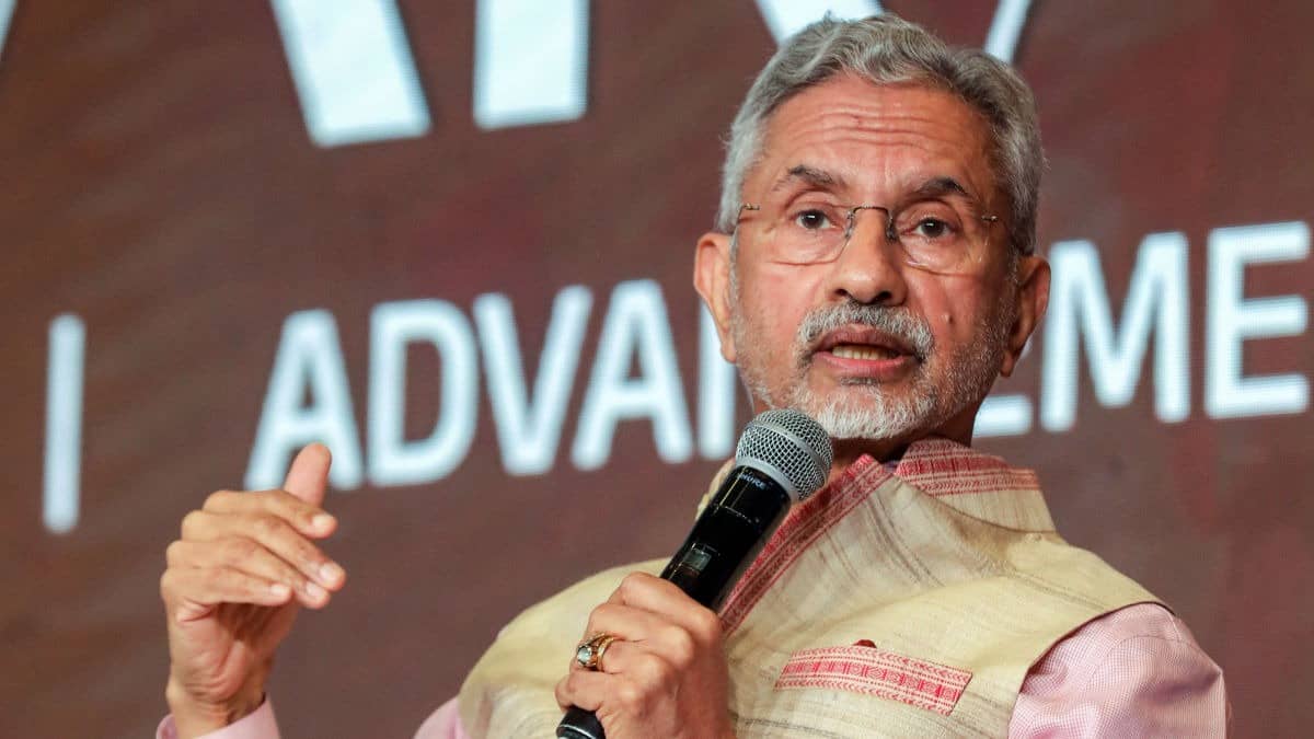 'भारत दलाल देश नहीं बन सकता', ईरान-अमेरिका युद्ध में पाकिस्तान की मध्यस्थता के सवाल पर जयशंकर का दो टूक जवाब
