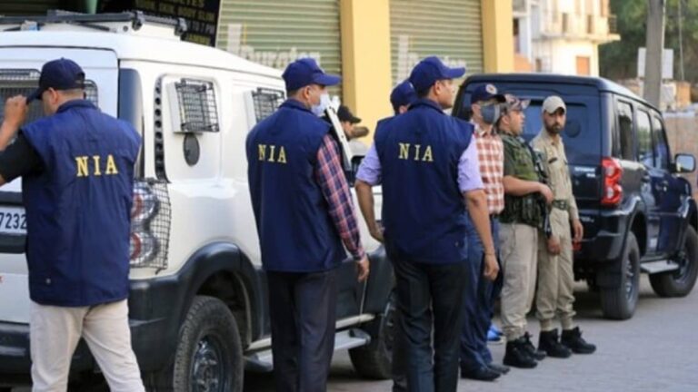 NIA Raid J&K: दिल्ली लाल किला ब्लास्ट मामले में NIA की बड़ी कार्रवाई, जम्मू-कश्मीर में कारोबारी के घर सुबह-सुबह डाली रेड; तलाशी जारी