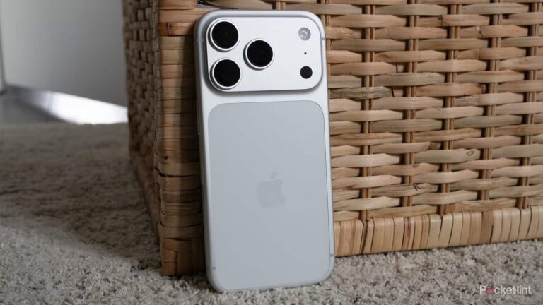 iPhone 17 Pro पर 8,000 रुपये से अधिक की छूट, ये प्लेटफॉर्म दे रहा जबरदस्त डिस्काउंट