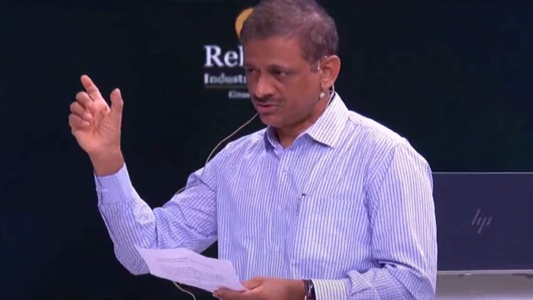 Global Wealth Summit 2026: बैंक जमा से हटकर MFs, PMS और AIFs की ओर शिफ्ट हो रही है घरेलू बचत: IDFC FIRST Bank CEO