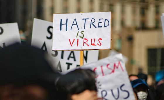 नस्लीय भेदभाव को उखाड़ फेंकने के लिए, एकजुटता व राजनैतिक इच्छाशक्ति का आहवान