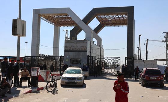 ग़ाज़ा: मेडिकल कारणों से मरीज़ों को बाहर भेजने के लिए, रफ़ाह सीमा चौकी को खोला गया