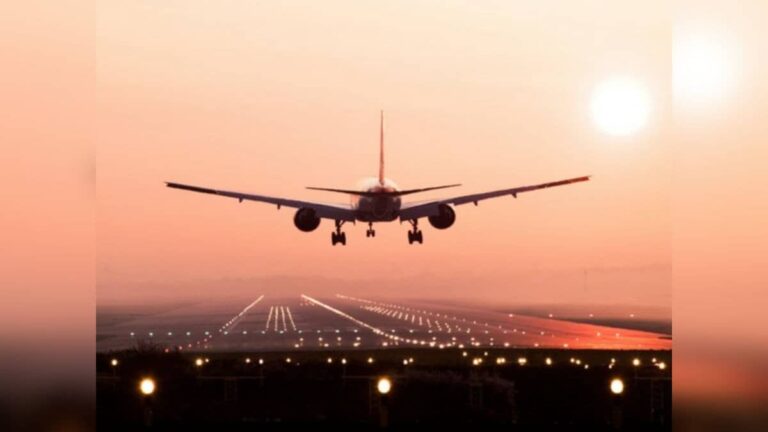 हवाई यात्रा करने वालों के लिए बड़ी राहत, फ्लाइट्स में बिना पैसे दिए चुन सकेंगे 60% सीटें, नहीं देना होगा एक्स्ट्रा चार्ज