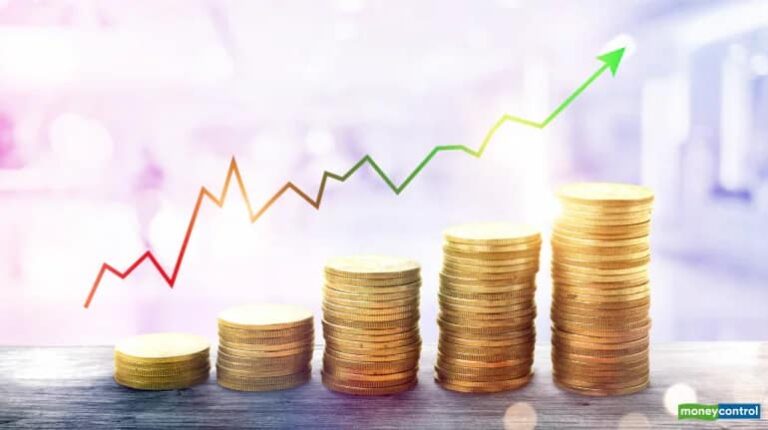 म्यूचुअल फंड्स, एआईएफ जैसे मार्केट-लिंक्ड प्रोडक्ट्स में बढ़ रही लोगों की दिलचस्पी