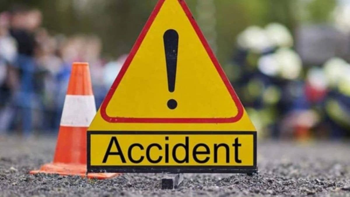 Chhattisgarh: जशपुर जिले में भीषण सड़क हादसा, यात्रियों से भरी बस अनियंत्रित होकर पलटी, 5 की मौत; कई घायल