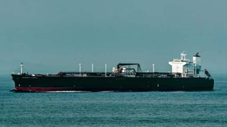 Indian-Flagged LPG Tankers: भारतीय झंडे वाले 2 जहाज ने होर्मुज स्ट्रेट को किया पार, जल्द देश पहुंचेगी LPG की बड़ी खेप