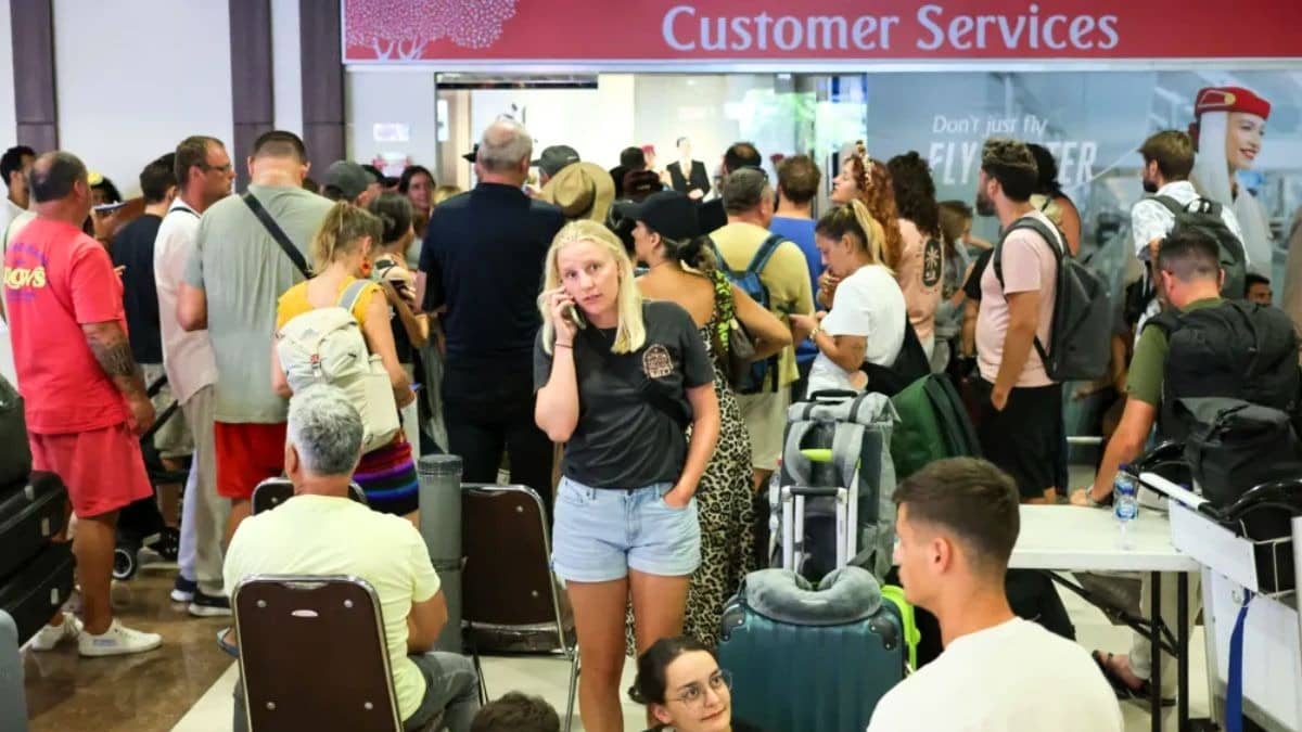 Israel-Iran War: ईरान-इजरायल की जंग के बाद मिडिल-ईस्ट में फंसे कई भारतीय, महाराष्ट्र के पर्यटकों की सामने आई LIST