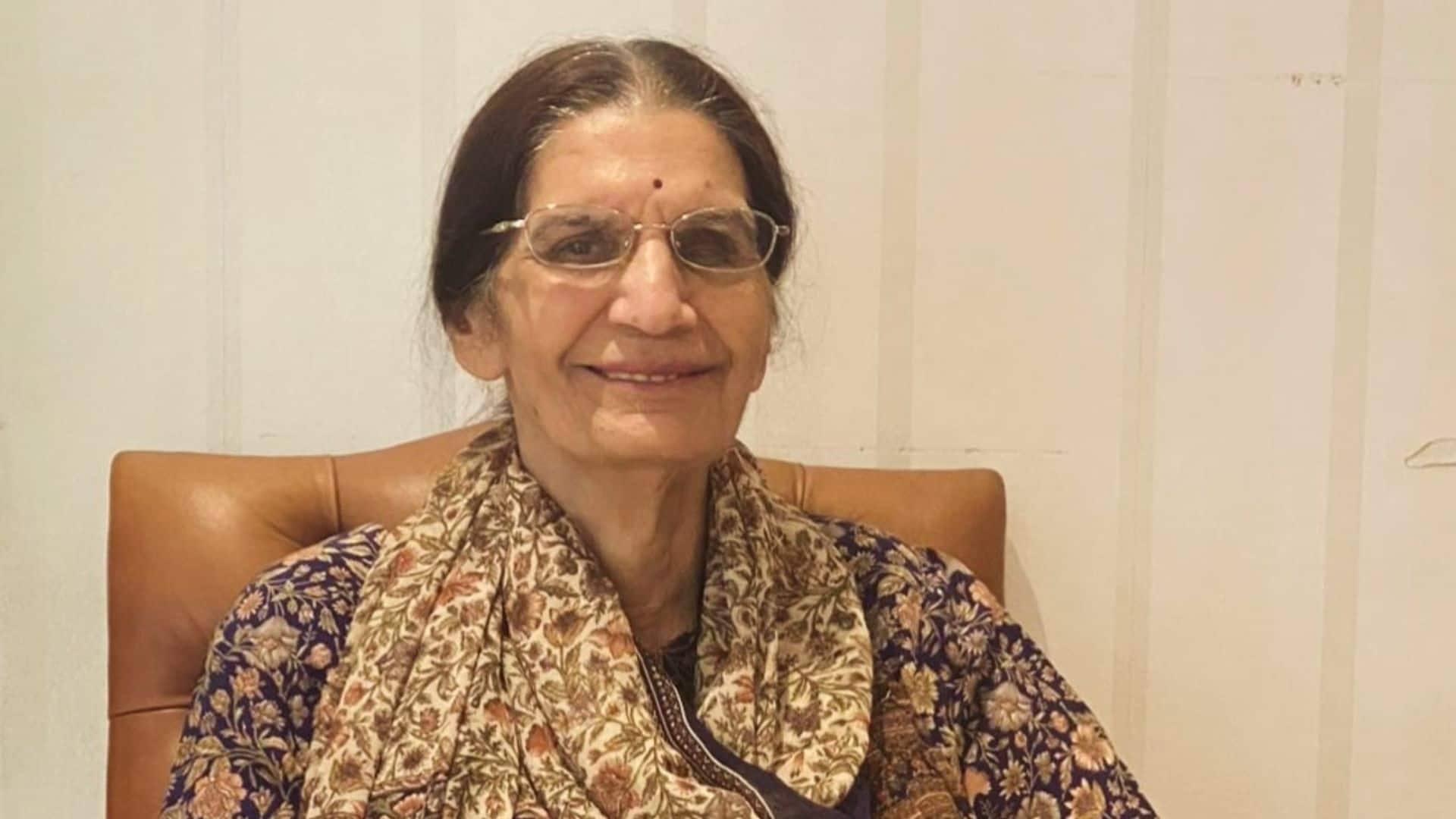 Manish Malhotra ने मां की पुरानी तस्वीर शेयर कर दी भावुक श्रद्धांजलि, बोले- 'हमेशा प्यार और याद करूंगा'