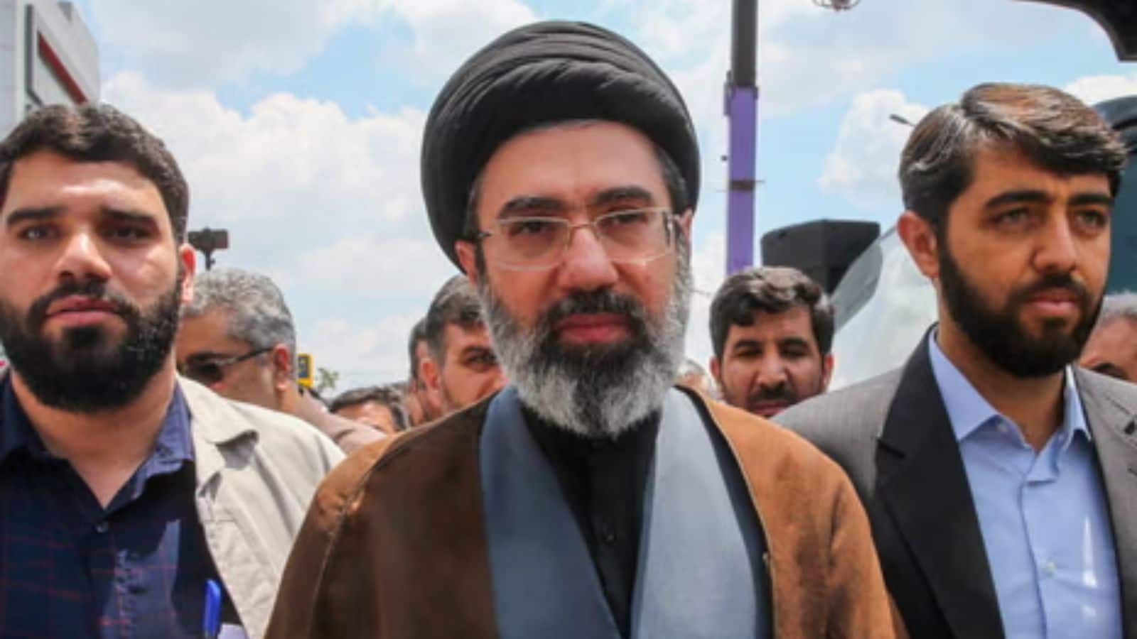 US Iran War: 12 दिन की जंग बेअसर? अमेरिका की इंटेलिजेंस रिपोर्ट ने कहा- ईरान की सत्ता अभी मजबूत