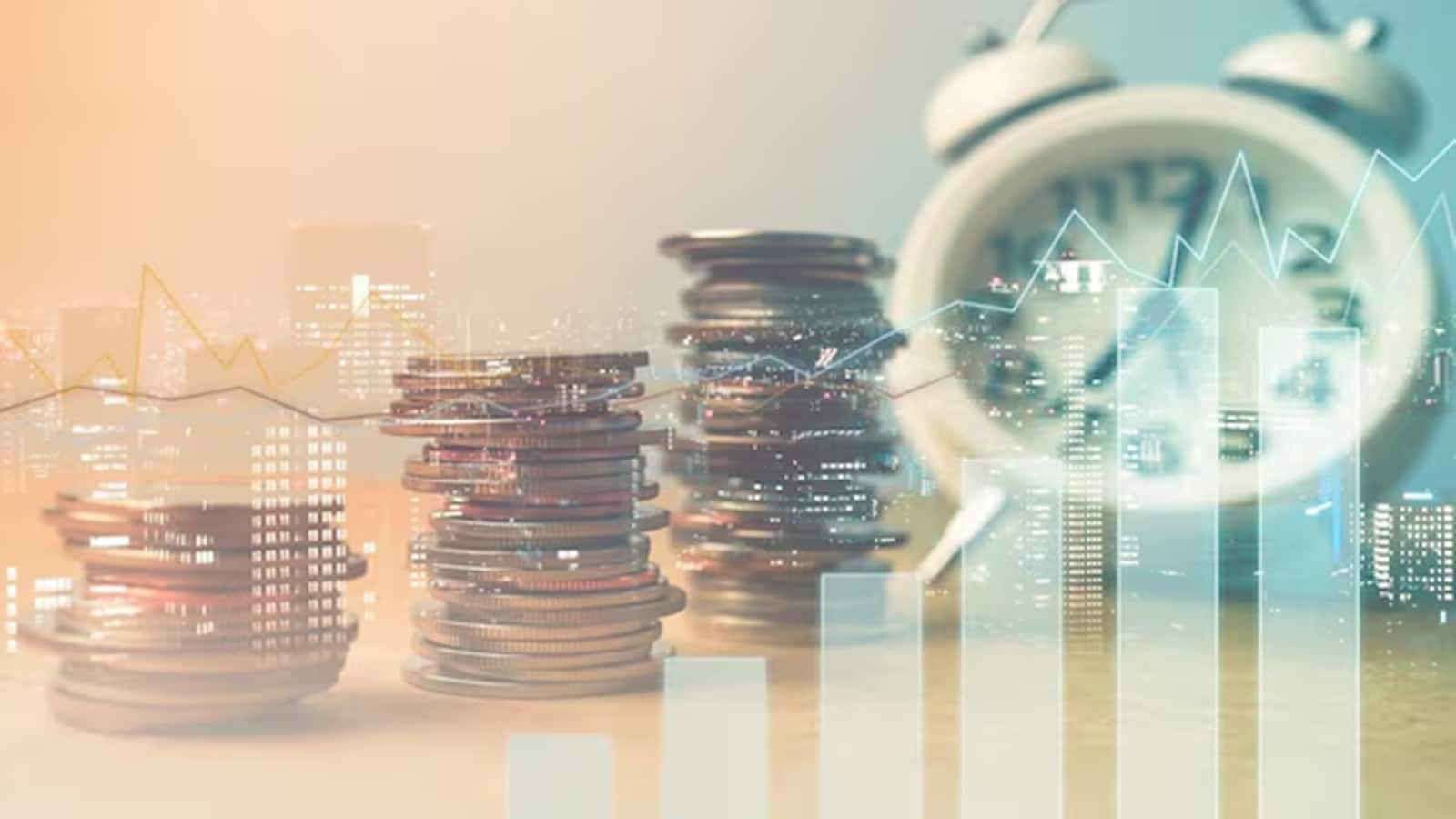 फीका पड़ा गोल्ड में निवेश का क्रेज! फरवरी में 8% बढ़ा इक्विटी म्यूचुअल फंड में निवेश, चेक करें आंकड़े