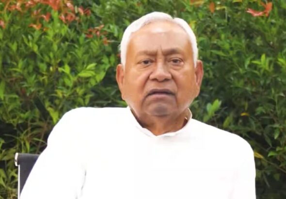 Nitish Kumar: पहली बार नीतीश कुमार ईद की नमाज से रहे दूर, बेटे निशांत को भेजा गांधी मैदान