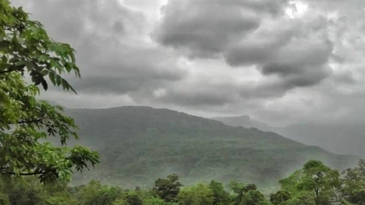 Weather: अगले 4 दिनों में एक्टिव होगा पश्चिमी विक्षोभ, पहाड़ों में बदलेगा मौसम; प्री-मानसून के साथ आंधी-बारिश की चेतावनी