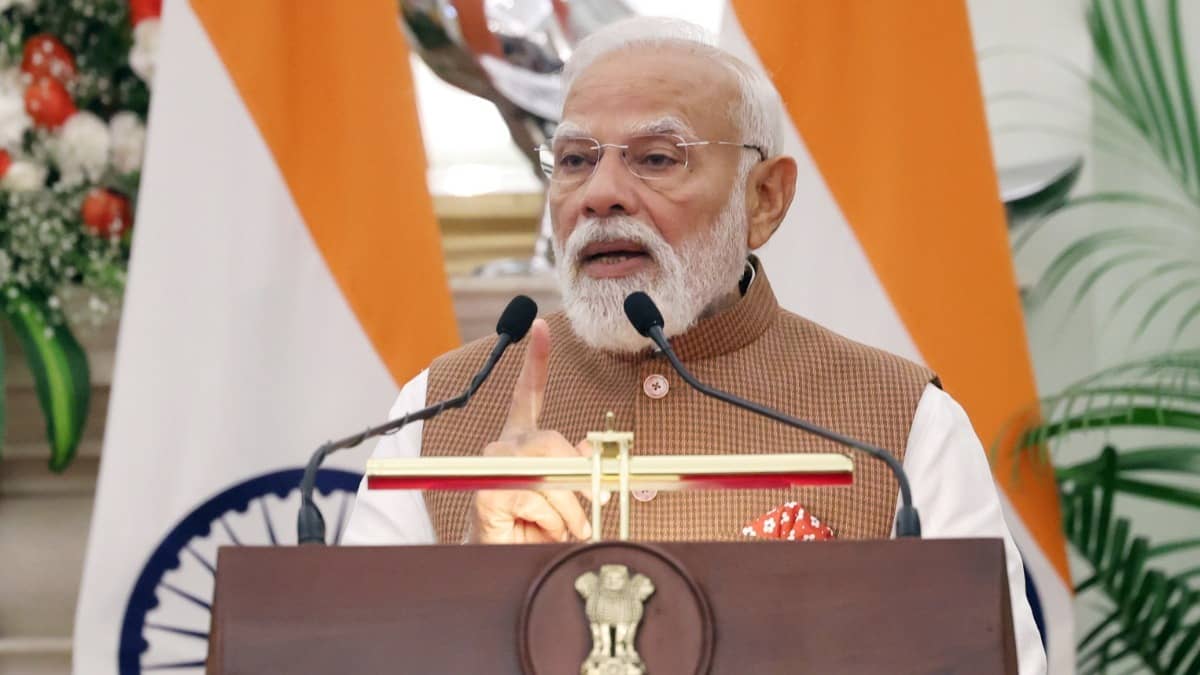 Modi Cabinet Decisions: बंगाल और झारखंड को मिली सौगात, जल जीवन मिशन 2.0 को मंजूरी... मोदी कैबिनेट ने कई अहम फैसले पर लगाई मुहर