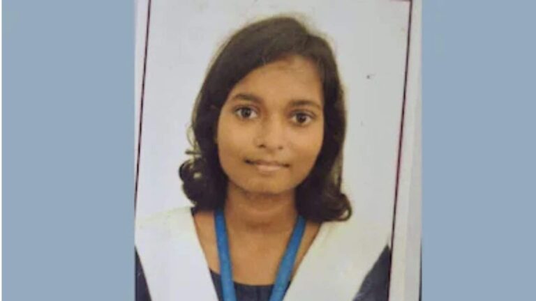 Bihar Board 10th Topper 2026: रोज 15 घंटे पढ़ाई कर पुष्पांजलि बनी स्टेट टॉपर, अब सरकार देगी बड़ा इनाम