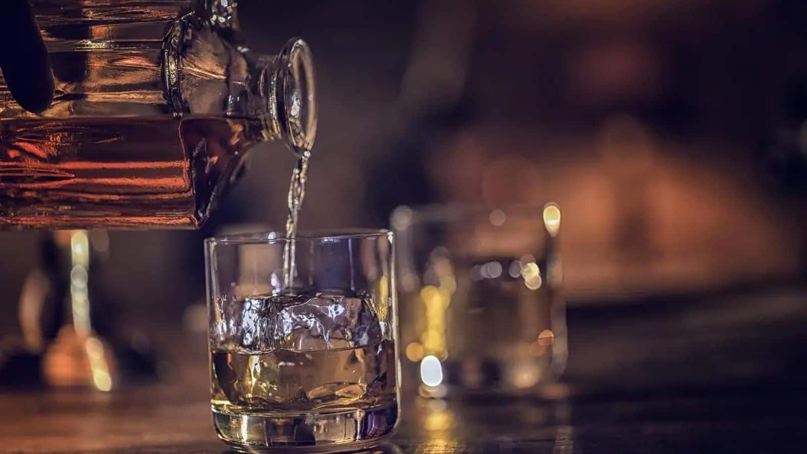 Liquor Stocks: यूनाइटेड ब्रुअरीज और यूनाइटेड स्पिरिट्स के शेयर 7% तक उछले, जानें तेजी की असली वजह