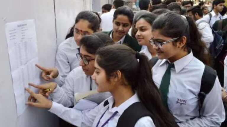 Bihar Board 12th Result: बिहार बोर्ड 12वीं परीक्षा में आदित्य प्रकाश बने टॉपर, लड़कियों ने फिर मारी बाजी; स्टूडेंट यहां चेक करें अपना रिजल्ट