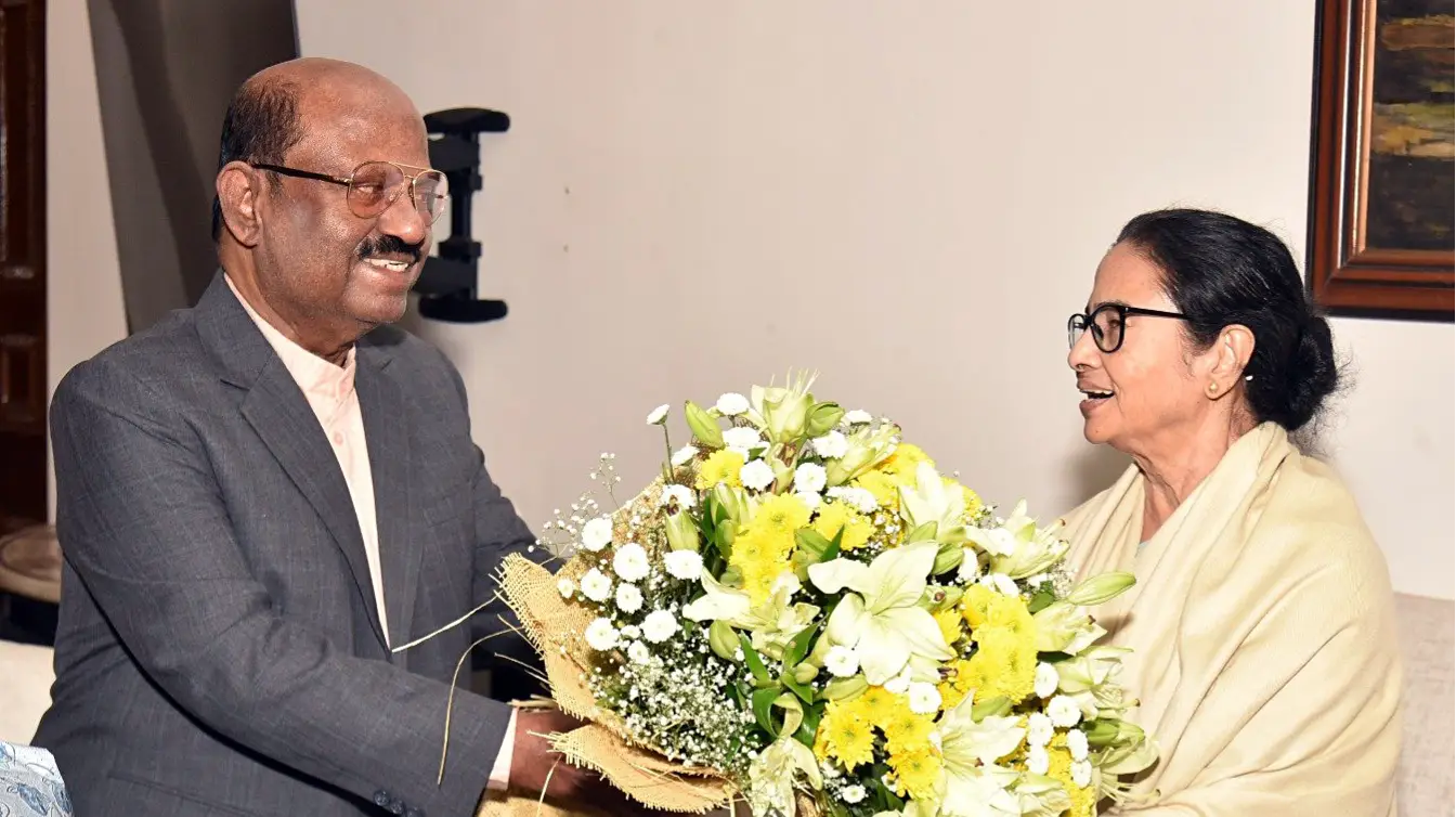 बंगाल चुनाव से ठीक पहले राज्यपाल सीवी आनंद बोस का इस्तीफा, CM ममता बोलीं- ये चौंकाने वाला फैसला, मुझे लगता है केंद्र का दबाव...