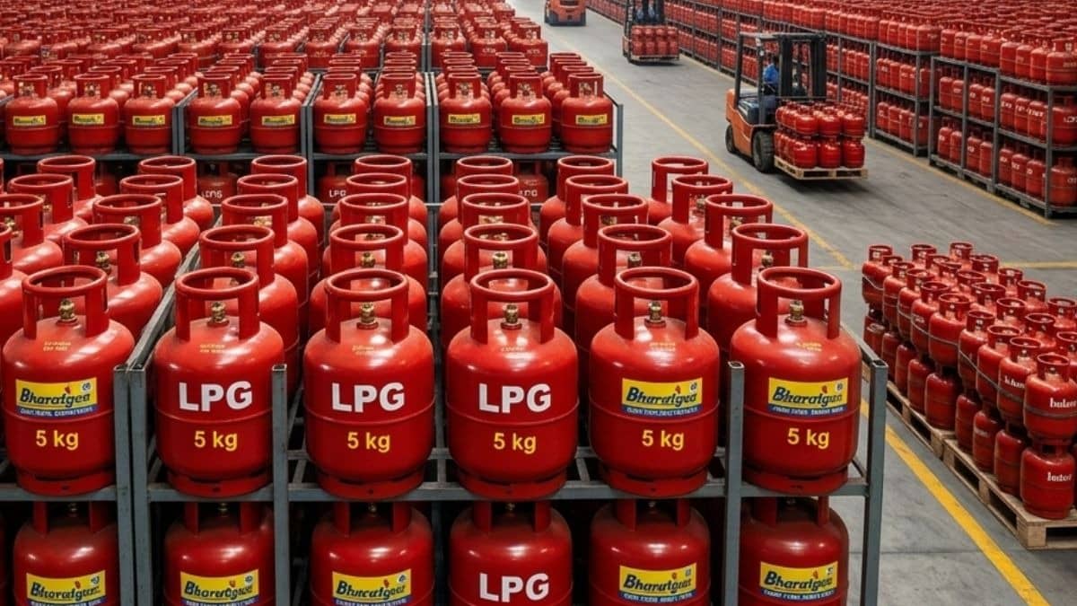 प्रवासी मजदूरों को बड़ी राहत! अब बिना एड्रेस प्रूफ मिलेगा 5 किलो का LPG सिलेंडर, सरकार ने दोगुना किया कोटा