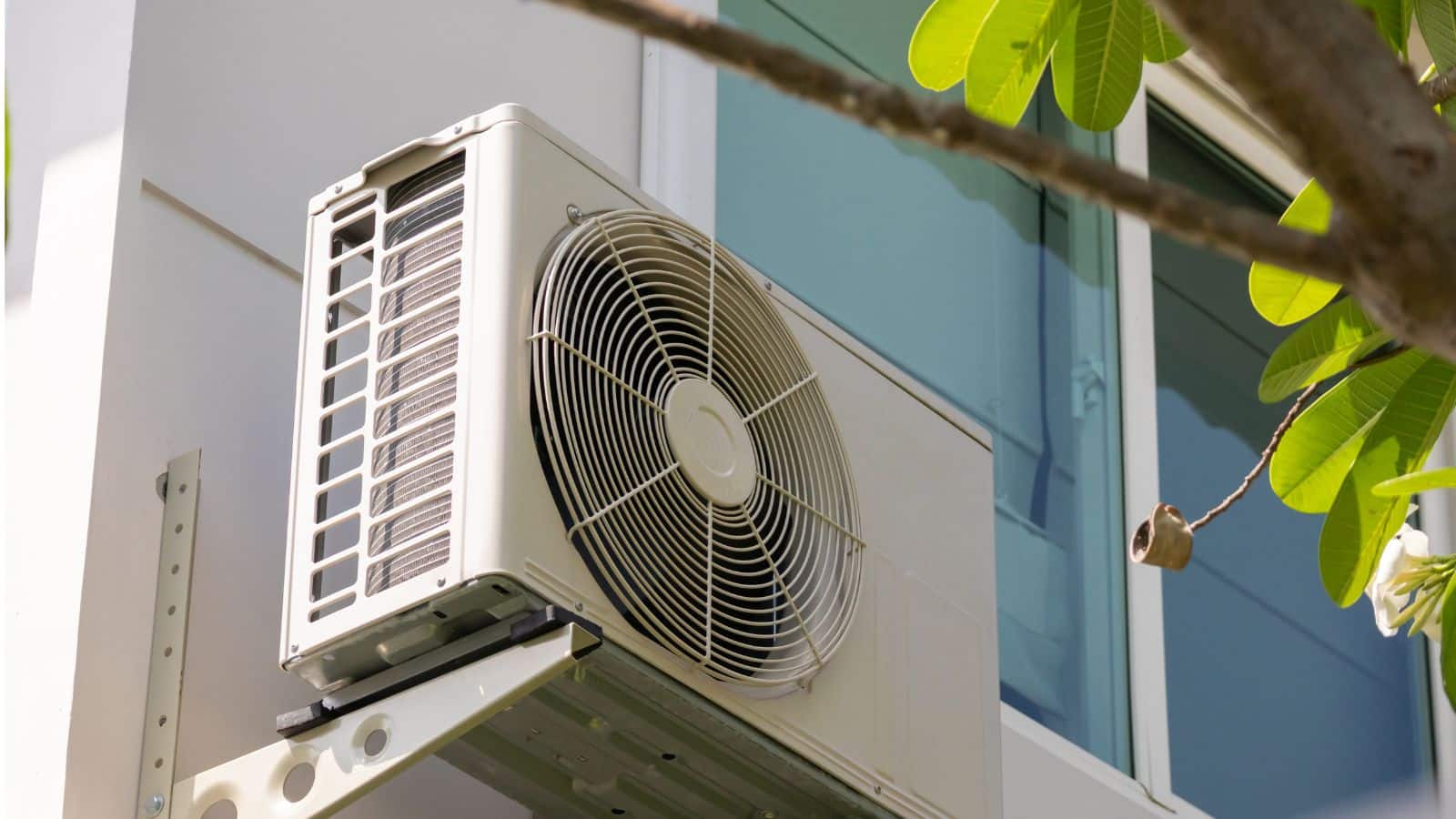 Ac Outdoor Unit Placement Tips: गर्मी में AC का बिल हो रहा ज्यादा? जानिए आउटडोर यूनिट का सही प्लेसमेंट