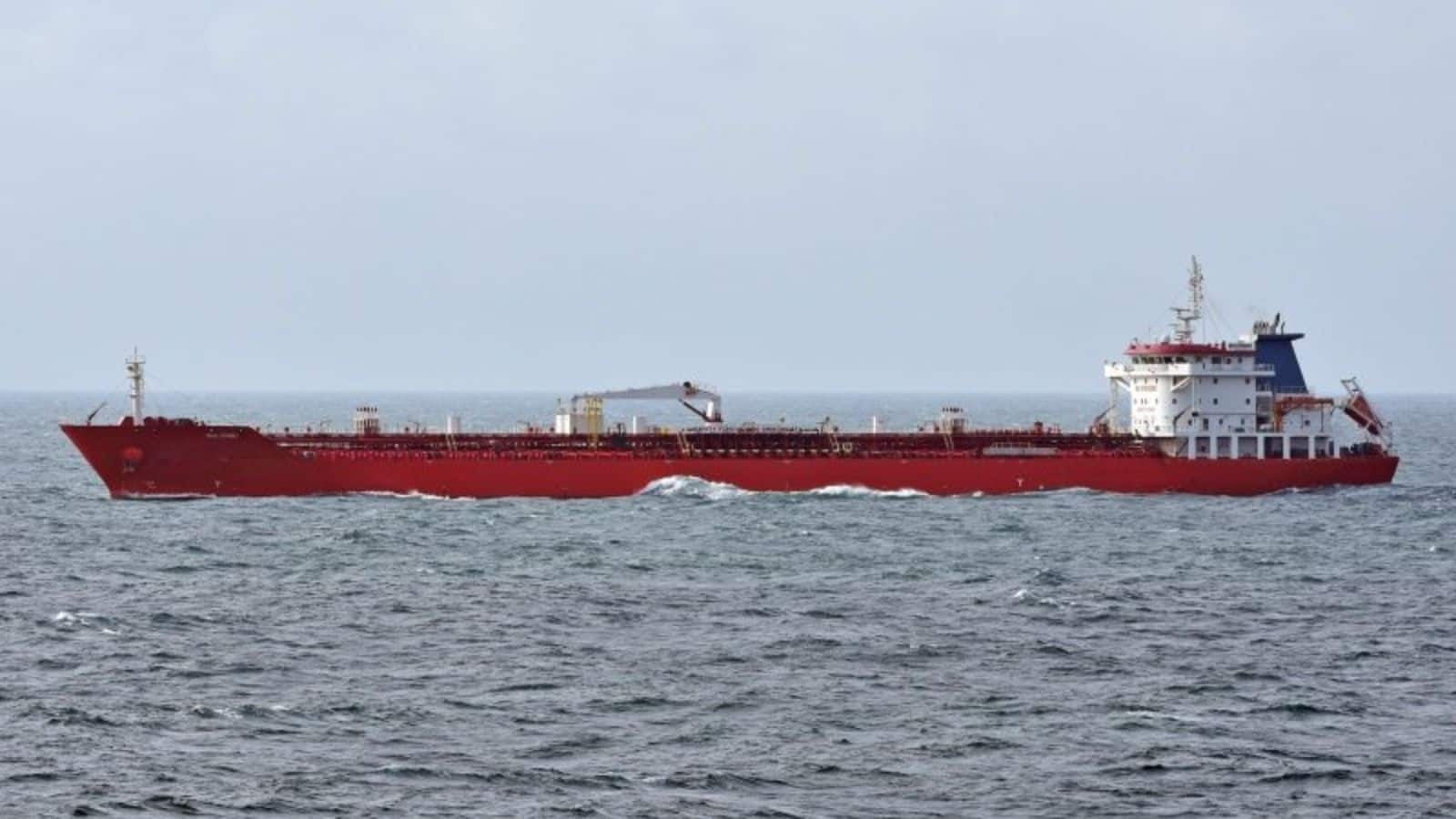 होर्मुज में अमेरिकी नाकेबंदी के बीच कैसे पार कर गया प्रतिबंधित चीनी टैंकर Rich Starry! इसमें क्या भरकर लाया गया?