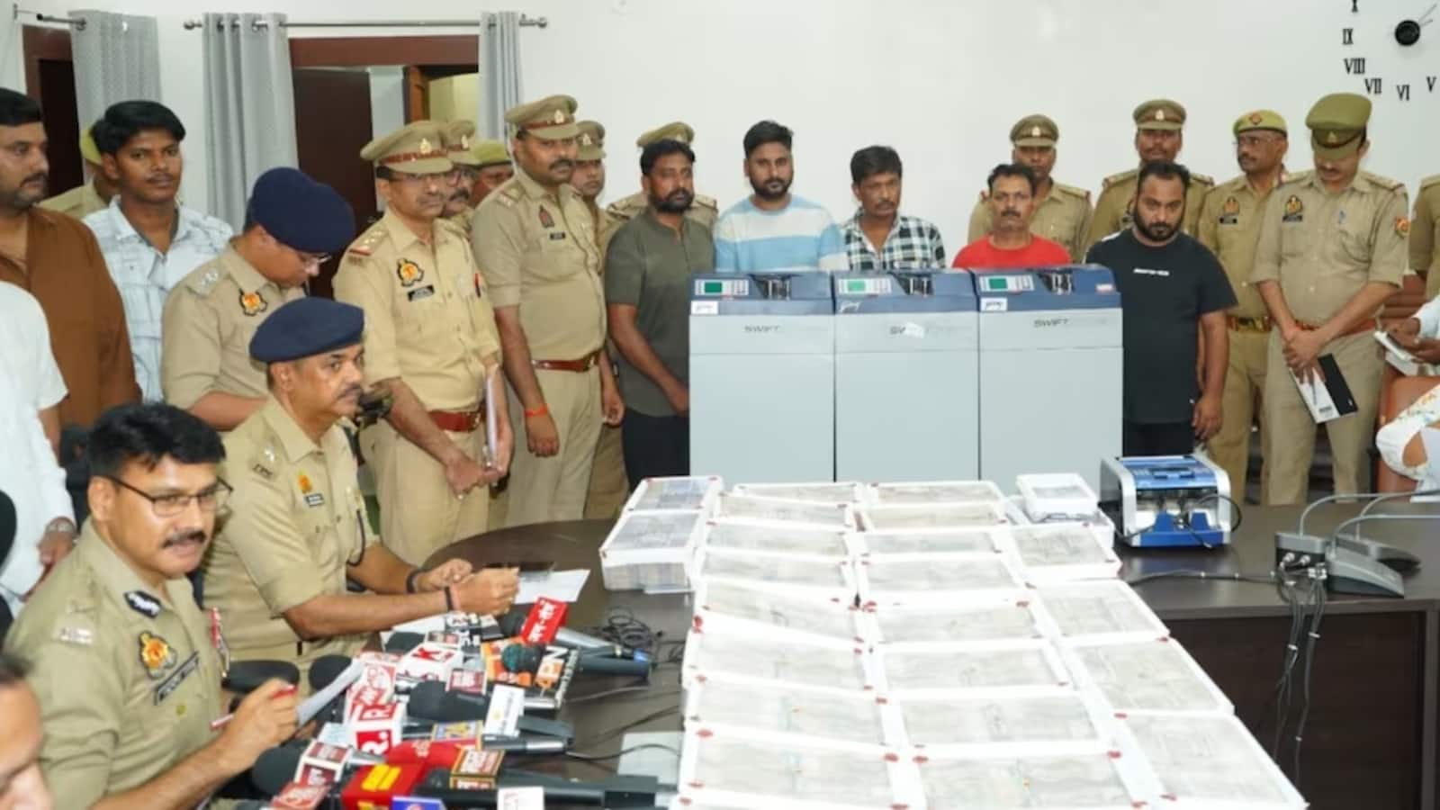 Kanpur IPL Betting Racket: कानपुर में IPL सट्टेबाजी रैकेट का पर्दाफाश, 3.91 करोड़ कैश के साथ 5 गिरफ्तार