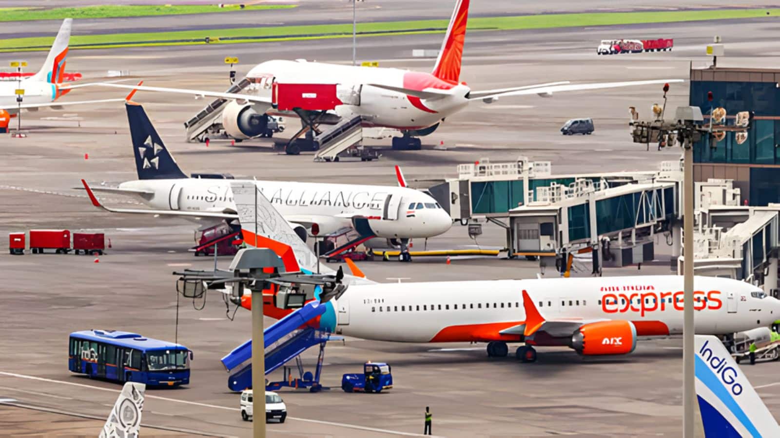 ATF Price: 'फ्लाइट बंद करनी पड़ सकती हैं'! फ्यूल रेट बढ़ने पर एयर इंडिया, इंडिगो और स्पाइसजेट की गुहार, मदद करे सरकार