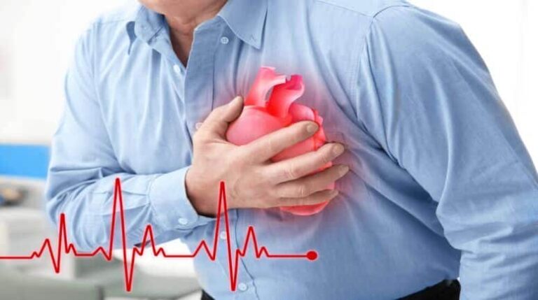 Heart Attack: हार्ट अटैक का डर कम करना अब हुआ आसान, अपनाएं ये तीन छोटे बदलाव