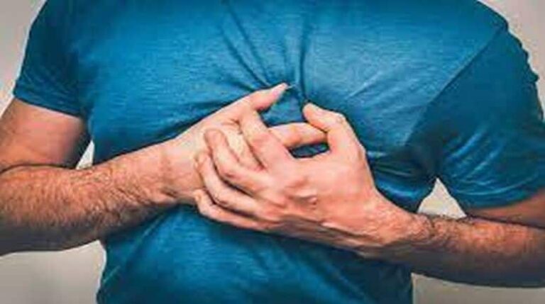 Health Tips: हार्ट अटैक और कार्डियक अरेस्ट में क्या फर्क है? जानिए एक्सपर्ट की राय