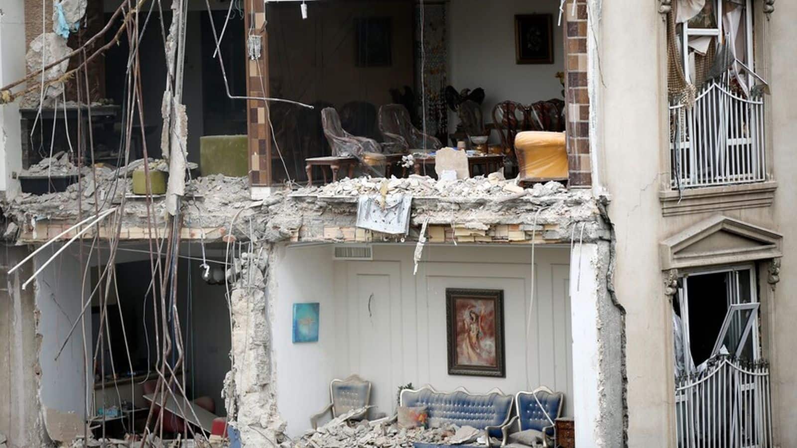 Iran-US War: अमेरिकी बमबारी से ईरान में भारी तबाही! अब तक 3375 लोगों की मौत, हजारों घायल