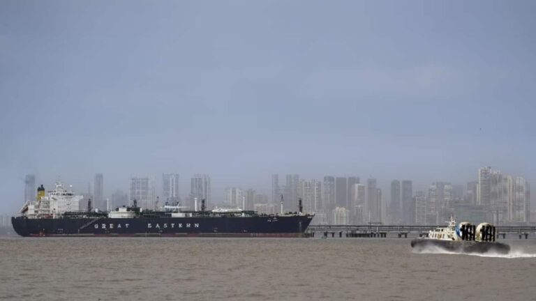 Iran US Ceasefire: ईरान होर्मुज से गुजरने वाले जहाजों से वसूलेगा 20 लाख डॉलर तक का टोल! सीजफायर की शर्तों में शामिल