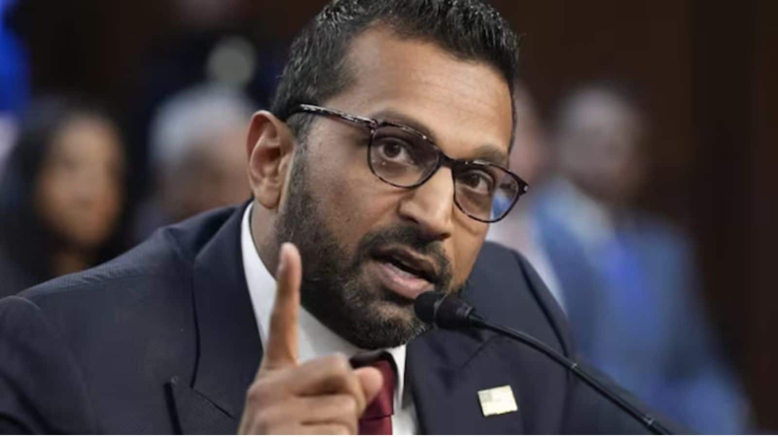 Kash Patel: क्या जाने वाली है काश पटेल की कुर्सी? नशे और सुरक्षा में चूक के आरोपों ने बढ़ाई राष्ट्रपति ट्रंप की नाराजगी