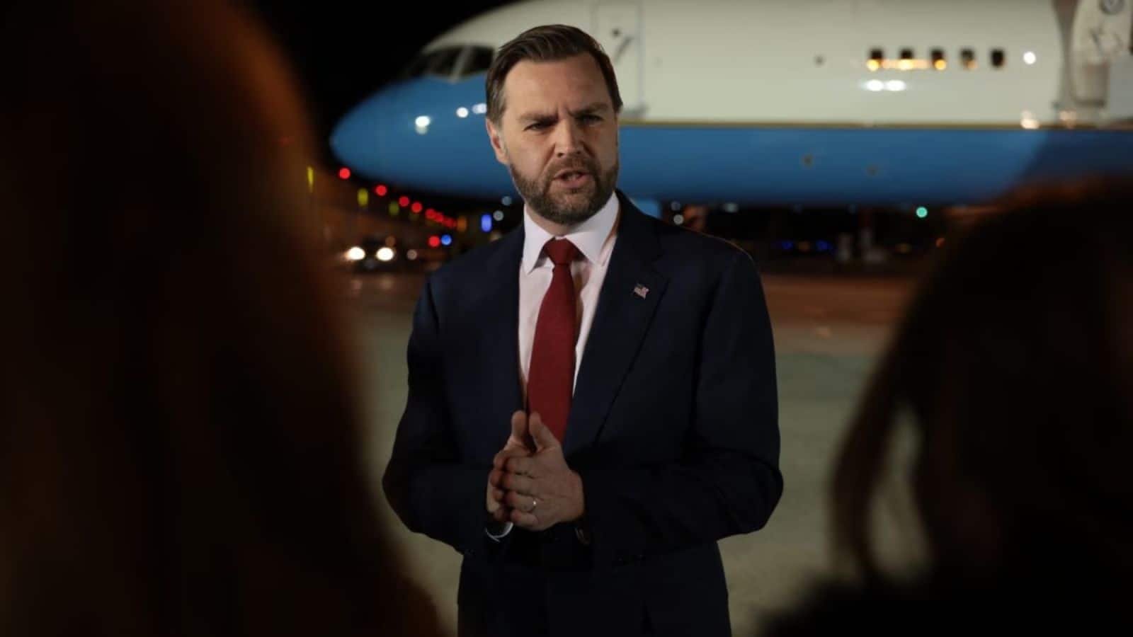 Iran-US Talks: अमेरिका और ईरान के बीच बातचीत रही बेनतीजा! जेडी वेंस बोले- 'ईरान ने ठुकराईं अमेरिकी शर्तें'