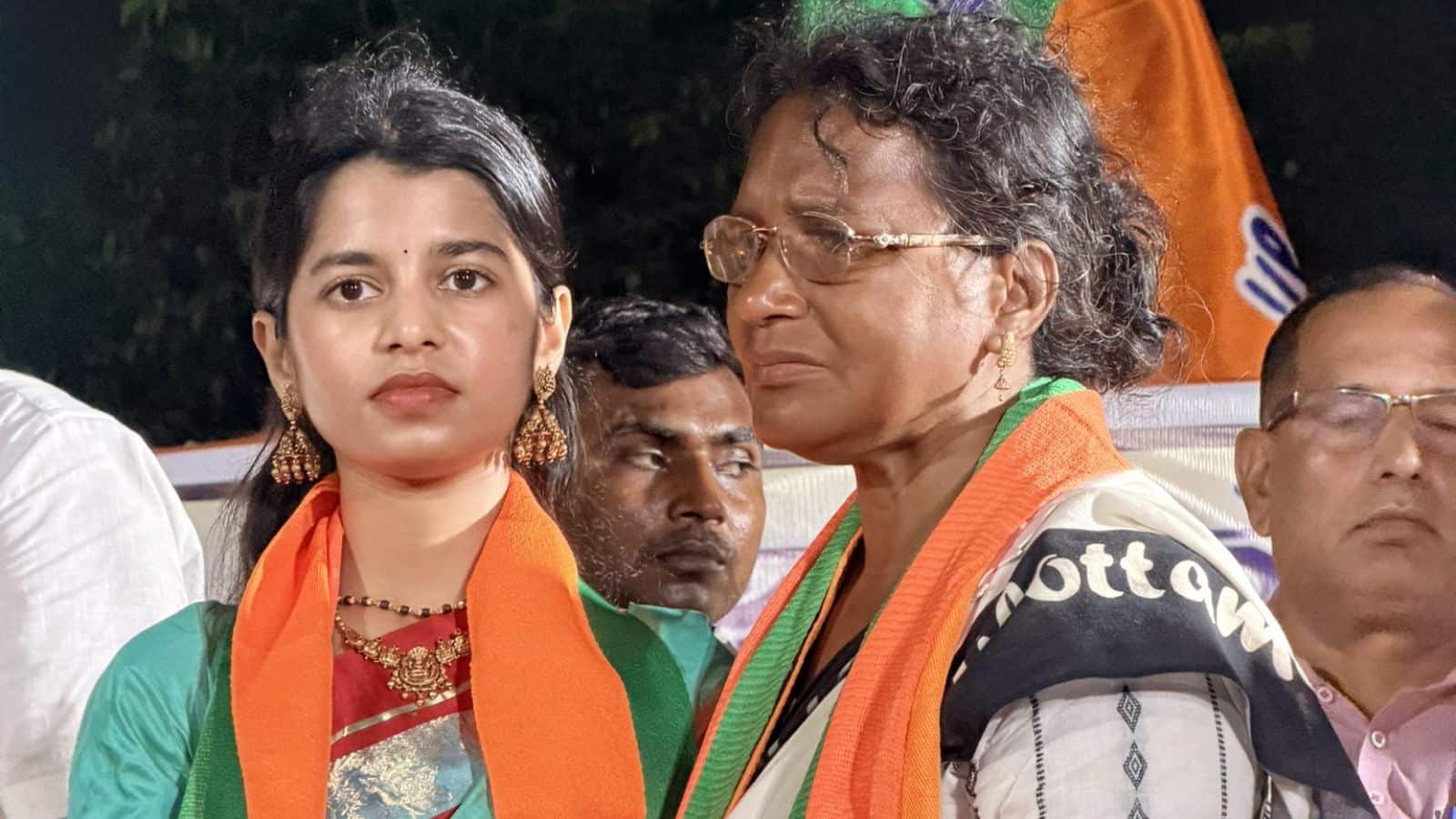 'बंगाल में मुझे असहज महसूस हुआ, बिहार में ज्यादा सेफ महसूस करती हूं' मैथिली ठाकुर के बयान से गरमाई सियासत