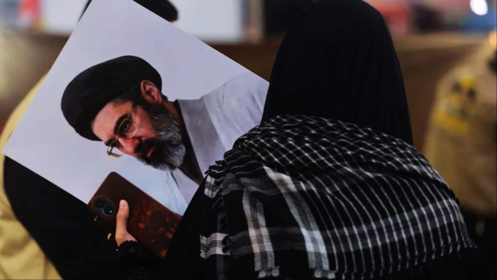 'मोजतबा खामेनेई गंभीर रूप से घायल और बेहोश है', खुफिया मेमो से बड़ा खुलासा; ईरान में नेतृत्व का है संकट