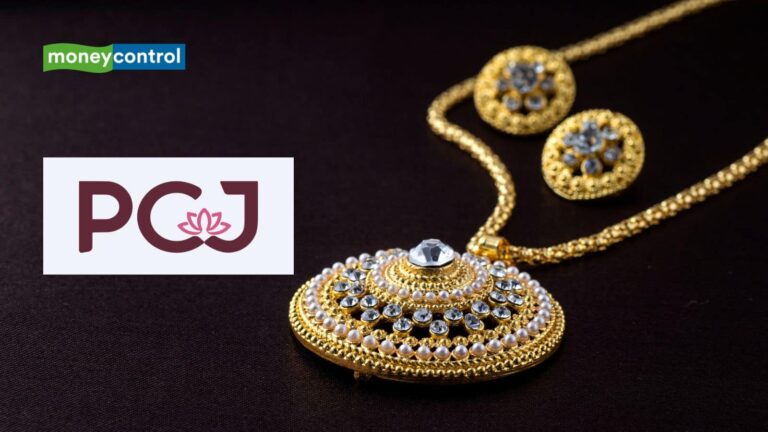 PC Jeweller Q4 update: रेवेन्यू 32% बढ़ा, कर्ज-मुक्त बनने की तैयारी; शेयरों पर रहेगी नजर