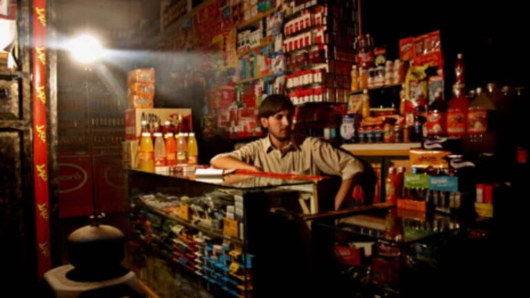 “पूरी रात नहीं सो पाए”, बिजली कटौती ने पाकिस्तानियों की नींद उड़ाई, सरकार का ऐलान- रोज शाम 2 घंटे कटेगी बजली