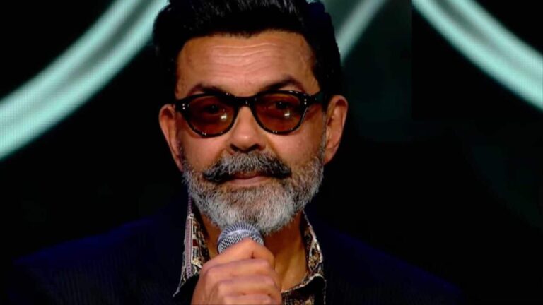 धर्मेंद्र को लाइफटाइम अचीवमेंट अवॉर्ड, मंच पर भावुक हुए बॉबी देओल