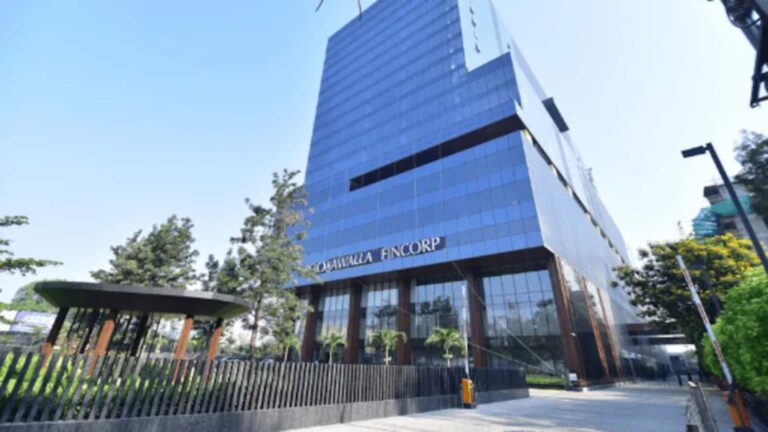 Poonawalla Fincorp ने QIP के जरिए ₹2,500 करोड़ जुटाए, कल दिखेगा शेयर में एक्शन