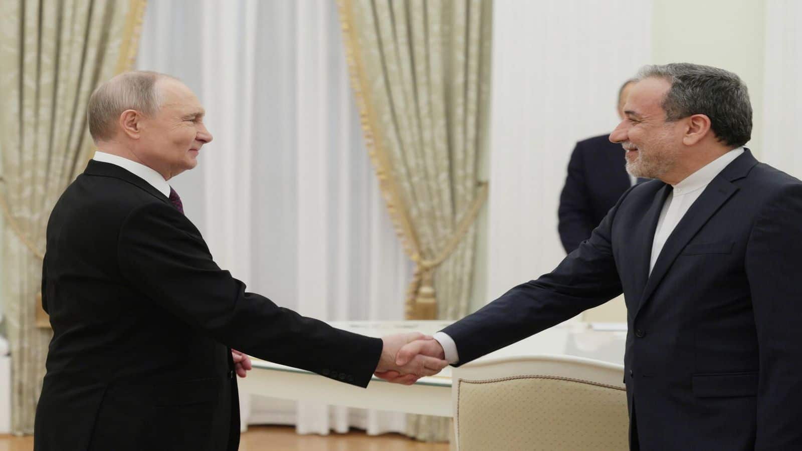 Iran-US War Update: ईरान-अमेरिका जंग में रूस की होगी एंट्री? ईरानी विदेश मंत्री अराघची से आज पुतिन करेंगे मुलाकात