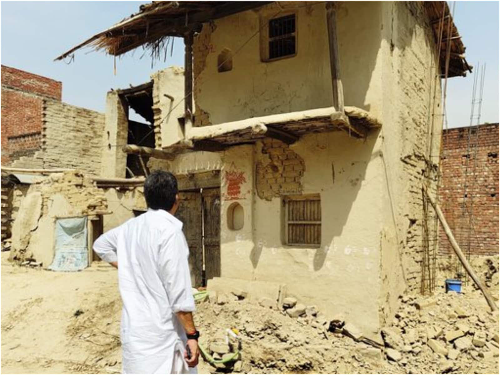 Raja Bhaiya: 'एक युग का अंत...', टूटते घर के साथ राजा भैया ने शेयर की तस्वीर, लिखा ये इमोशनल पोस्ट