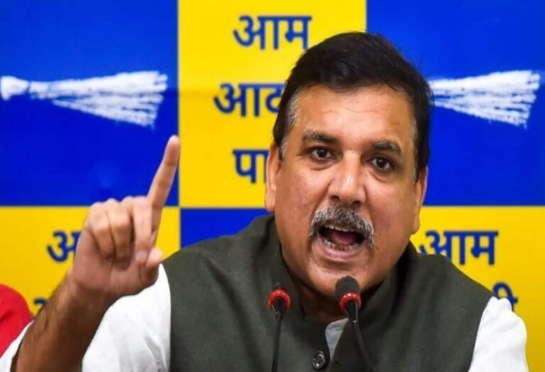 आम आदमी पार्टी में 'ऑपरेशन लोटस', सात सांसदों के पार्टी के छोड़ने पर संजय सिंह का बड़ा हमला